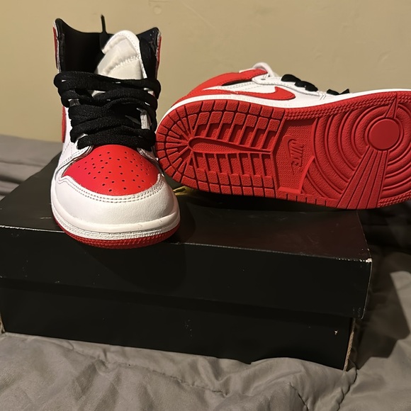 Kids sneakers - Picture 2 of 4